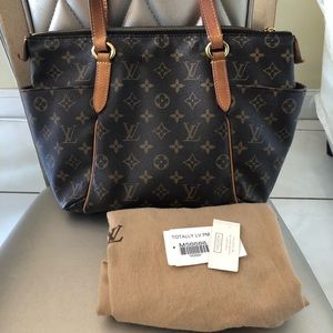 Louis Vuitton Totally PM